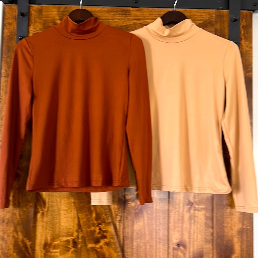 Solid High Neck Tee Set, Nwot - image 1